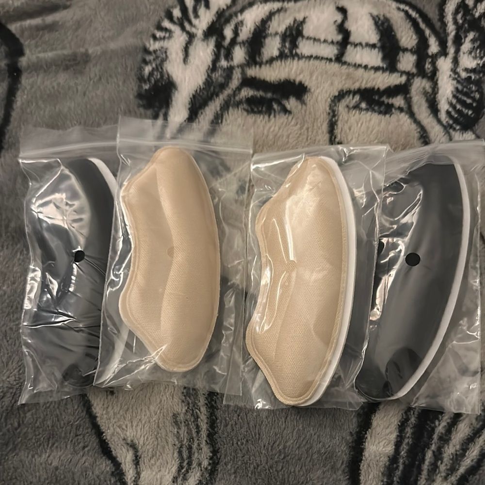 Elegant Black and Cream Shoe Inserts